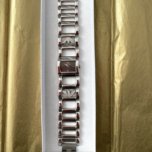 💎EMPORIO ARMANI 💎women’s bracelet watch with mineral crystals . - Picture 9 of 15